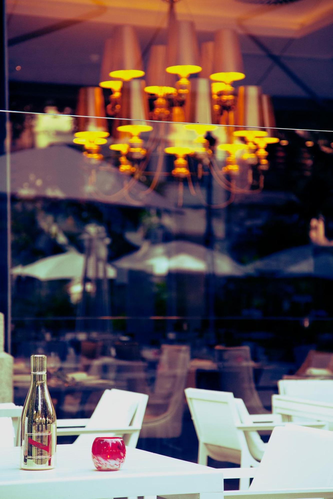 Gran Hotel Nagari Boutique&Spa Vigo Bagian luar foto The restaurant's interior
