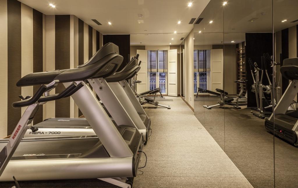 Gran Hotel Nagari Boutique&Spa Vigo Bagian luar foto The gym at The Ivy Collection